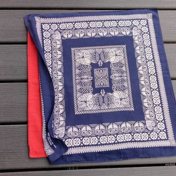 Navy Bandana on Red Cotton 20 x 20 Accent Throw Pillow NEW - Picture 6 of 11